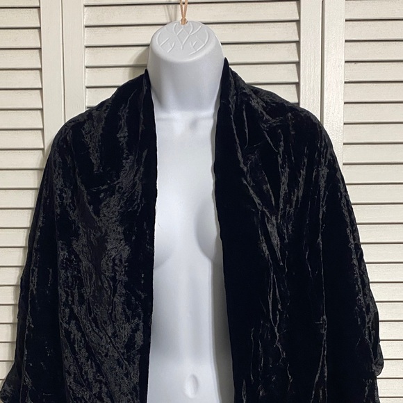 Anne Klein Crushed Velvet Black Wrap - Picture 2 of 8